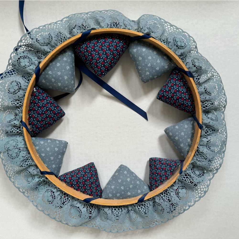 Vintage Heart Wreath country fabric lace & bow Handmade Cottagecore Farmcore - Picture 11 of 13